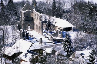 Aulps, abbatiale, vue aérienne