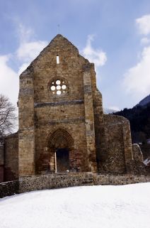 Aulps, abbatiale, façade, rosace