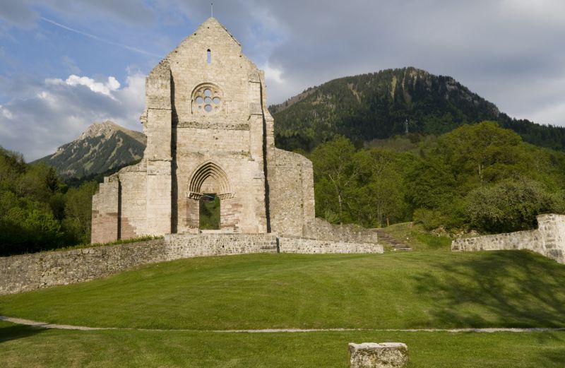 Aulps, abbatiale, abbaye, rosace, façade